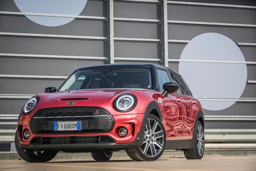 Mini Cooper SD Clubman (F54) 2019 года  (WW) (фото 1 из 42)